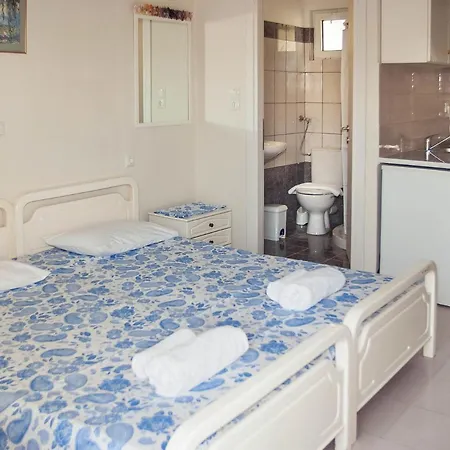 Ronzi Apartments Kamena Vourla Exterior photo