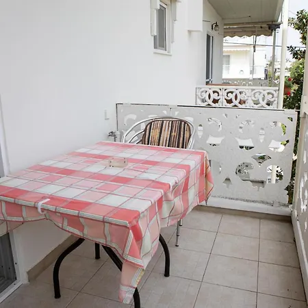 Ronzi Apartments Kamena Vourla Exterior photo