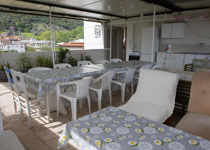Ronzi Apartments