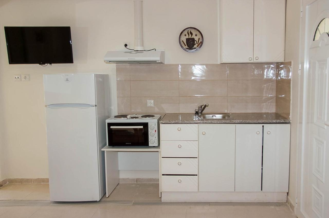 Apartment Ronzi Kamena Vourla