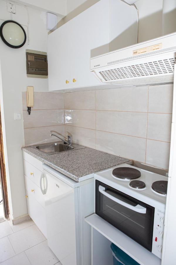 Ronzi Apartment Kamena Vourla