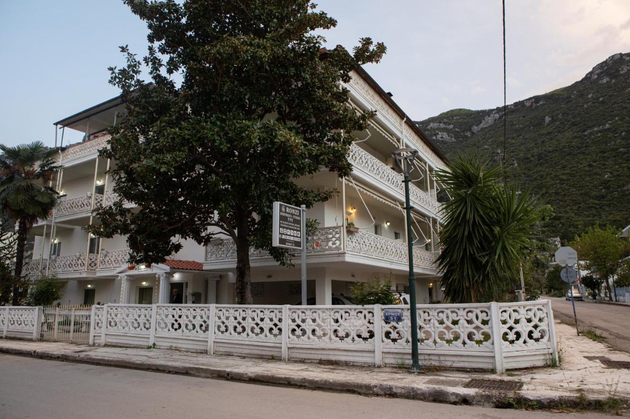 Apartment Ronzi Kamena Vourla